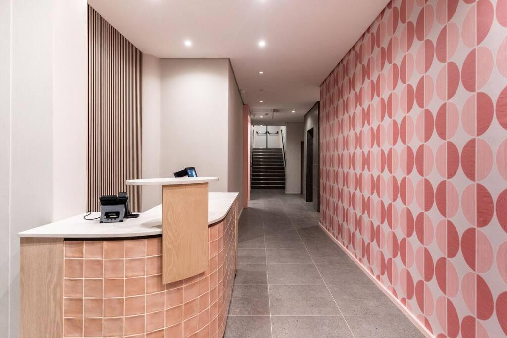 Apartment The Rose 405: Modern Studio Aprt With Rooftop Pool *