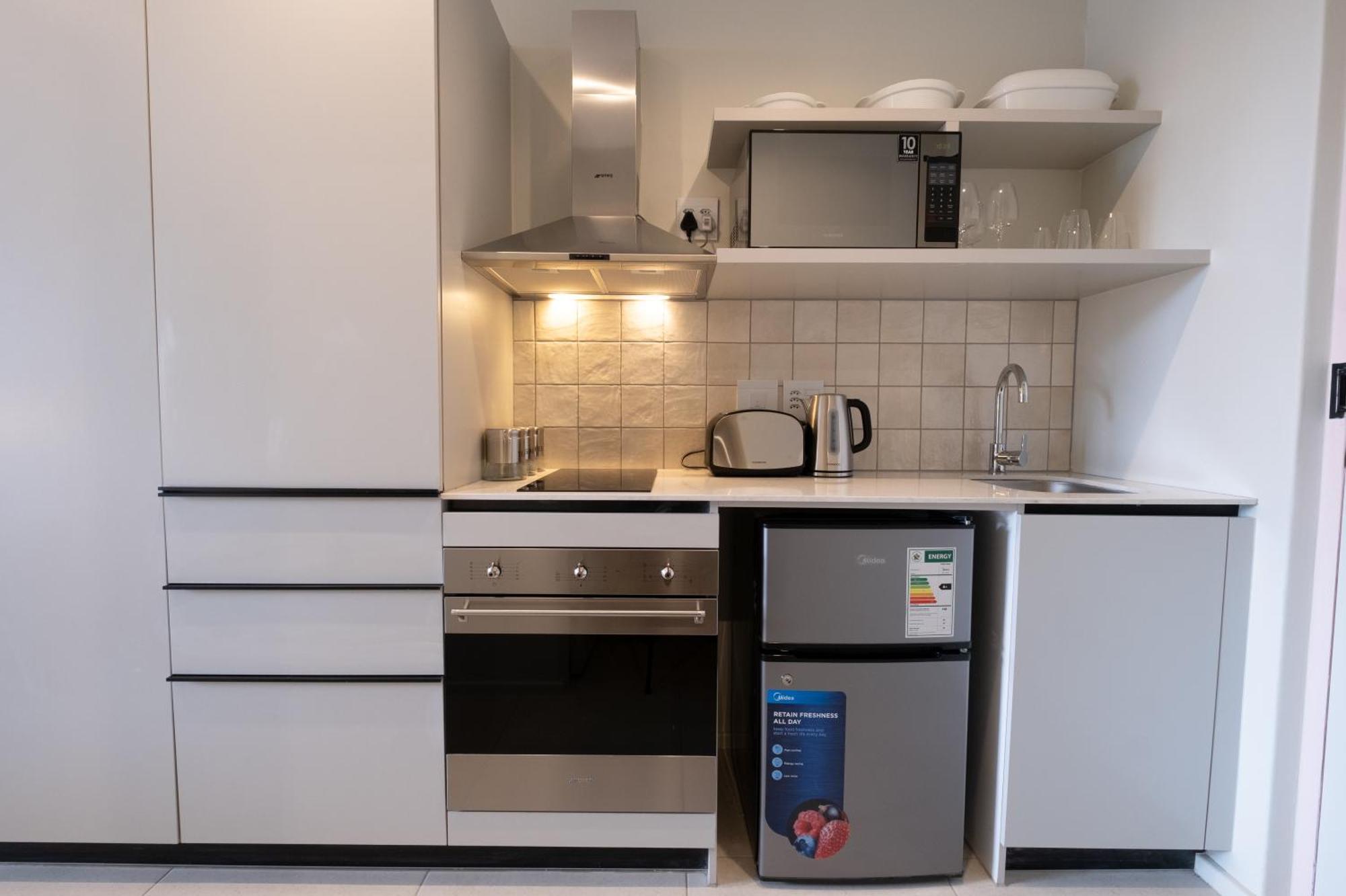 Apartment The Rose 405: Modern Studio Aprt With Rooftop Pool *