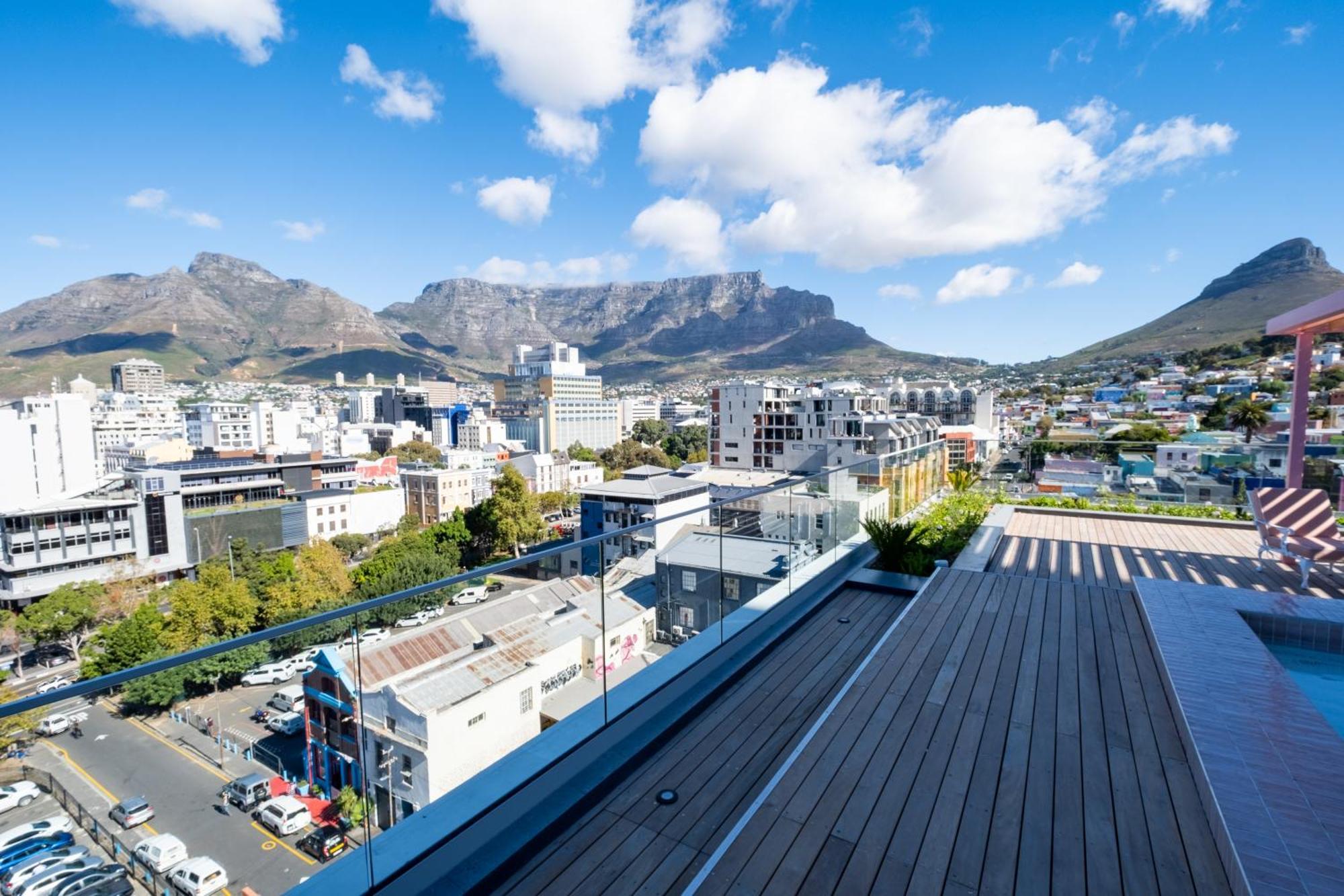 Apartment The Rose 405: Modern Studio Aprt With Rooftop Pool *