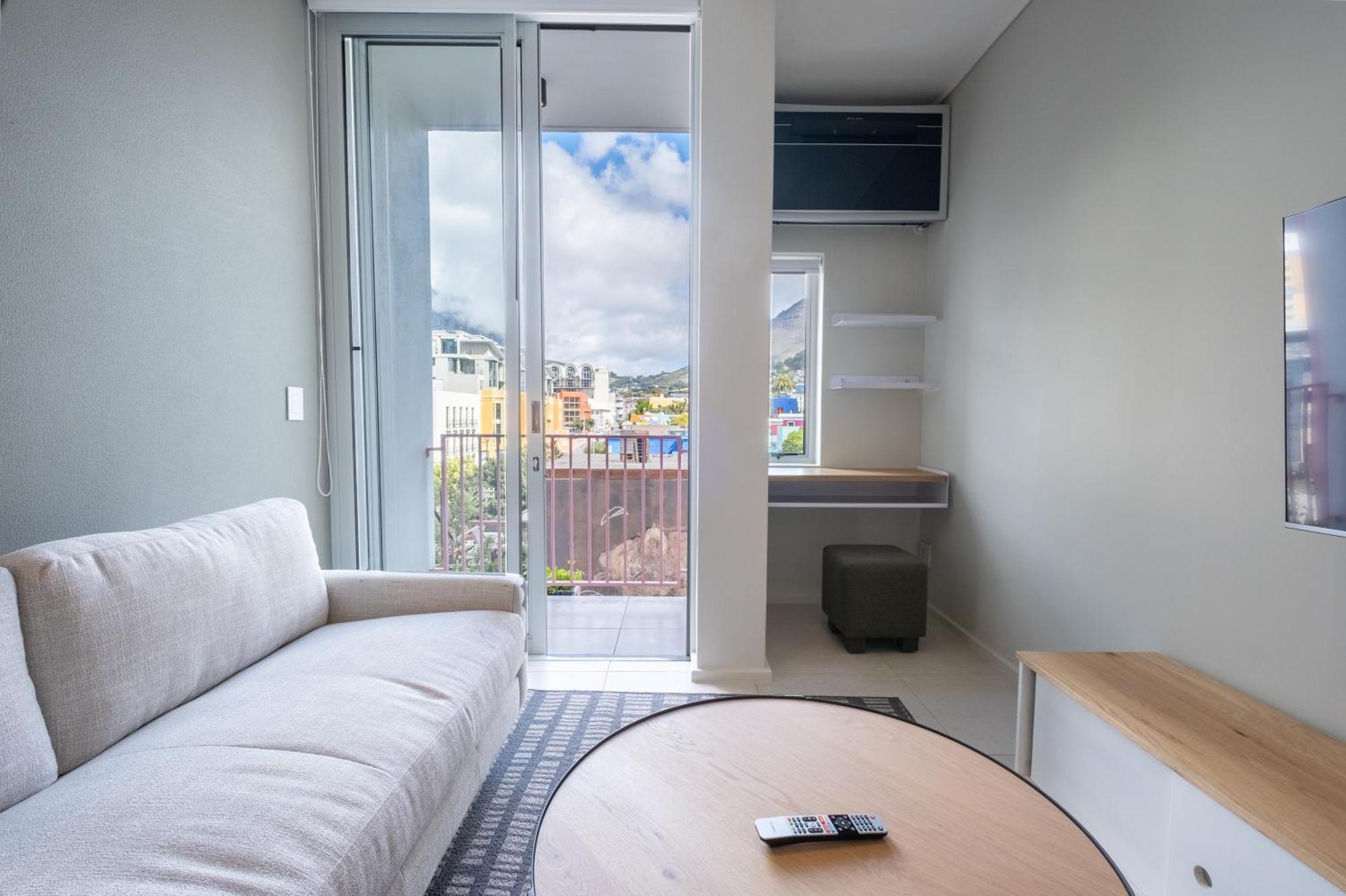 The Rose 405: Modern Studio Aprt With Rooftop Pool Apartment