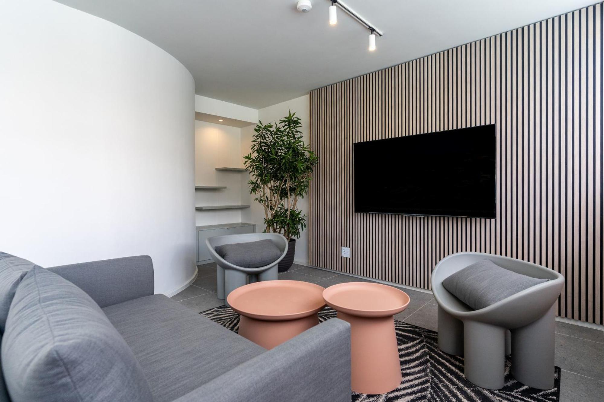 The Rose 405: Modern Studio Aprt With Rooftop Pool Cape Town