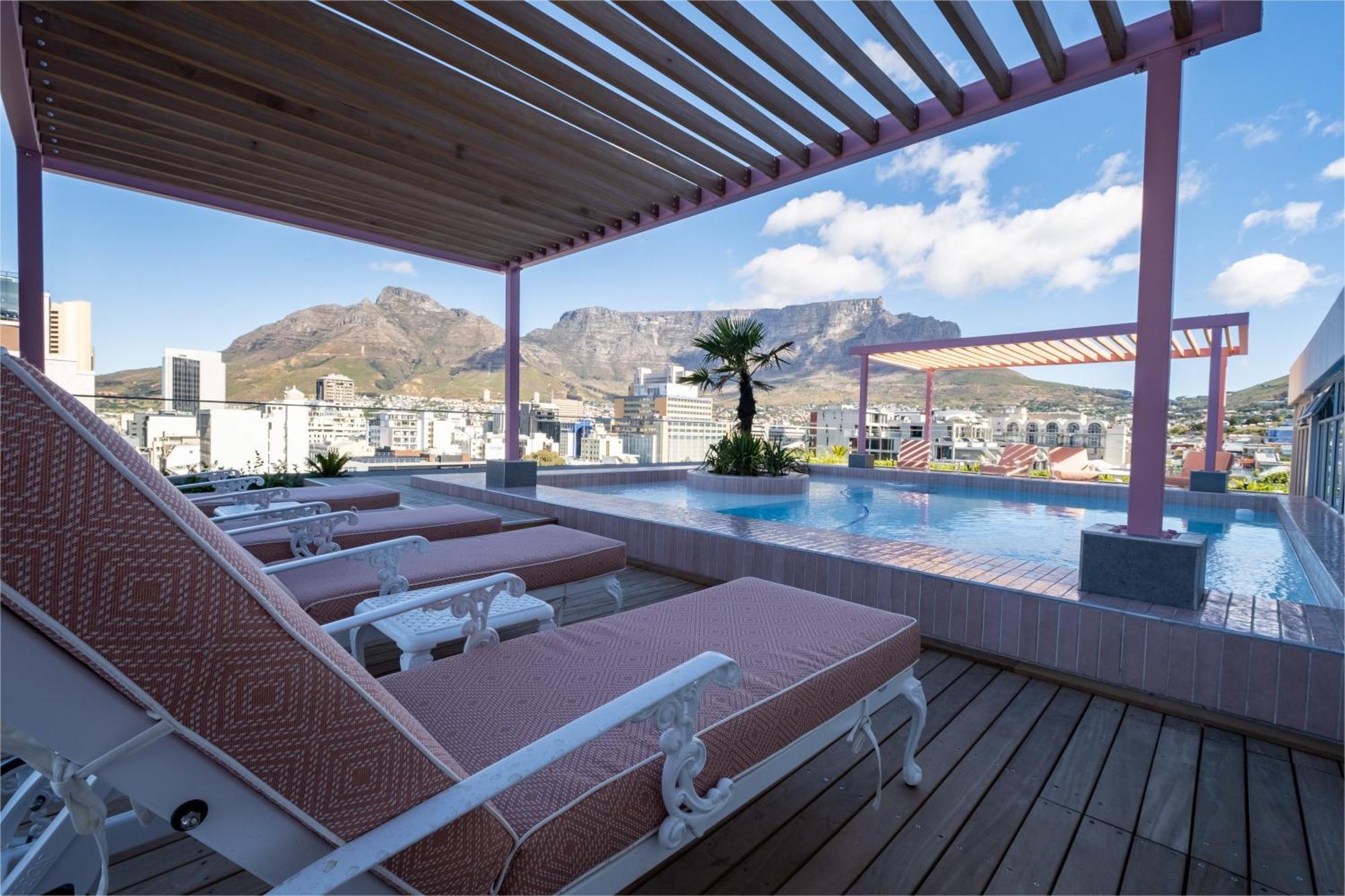 The Rose 405: Modern Studio Aprt With Rooftop Pool