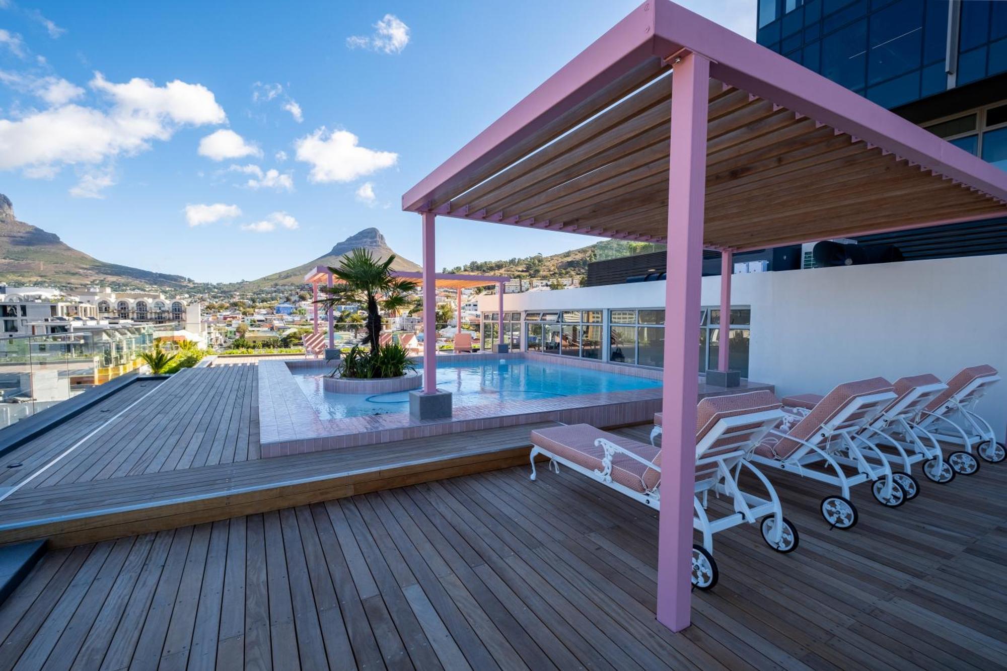 The Rose 405: Modern Studio Aprt With Rooftop Pool Apartment